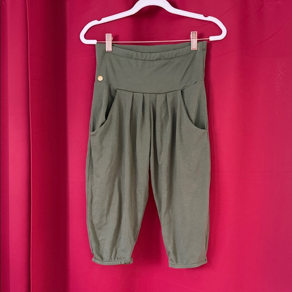 Stylish Olive Women's Casual Shorts